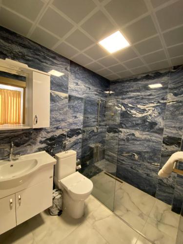 Ένα μπάνιο στο Huma Elite Hotel