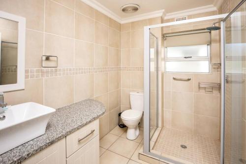 Et badeværelse på Ramsgate Palms Accommodation