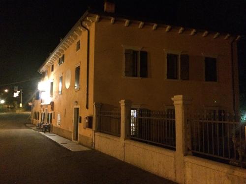 Gallery image of Albergo Al Platano in Caprino Veronese