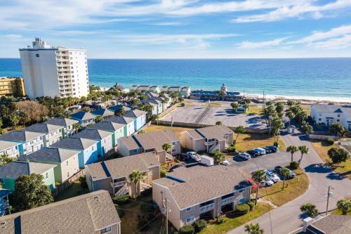 Sunny Destin Condo w/ Pool & Beach Access! photo 8