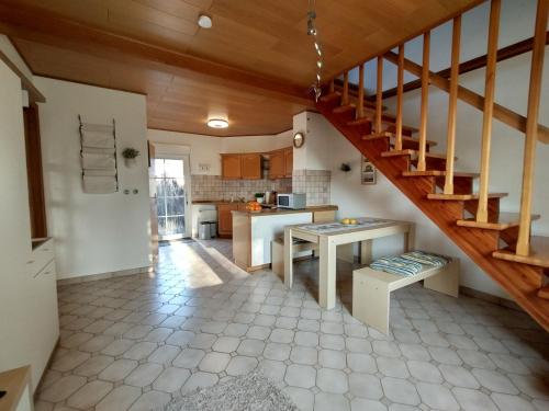 Η κουζίνα ή μικρή κουζίνα στο Ferienwohnung am Krayenberg