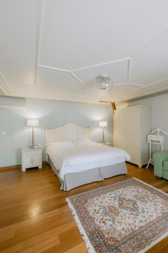 Ένα ή περισσότερα κρεβάτια σε δωμάτιο στο Kastello Hotel