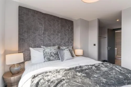 Luxe Apartments, The Moorwell, Secure Parking, - 10mins Cardiff City Ctr photo 10