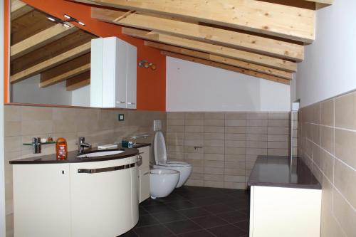 A bathroom at Maison d'Elite