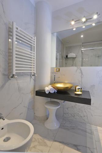 Ένα μπάνιο στο Residenza Borbonica