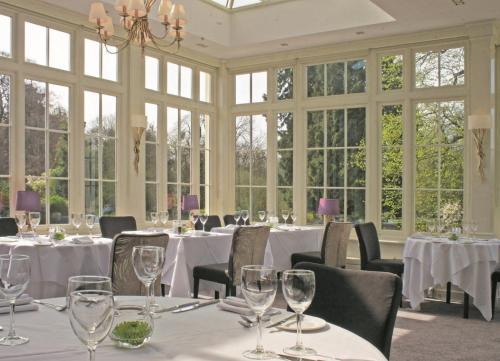 Restoran atau tempat lain untuk makan di St Michael's Manor Hotel - St Albans