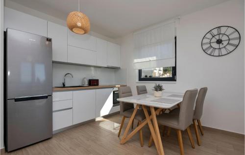 Lovely Apartment In Baska Voda