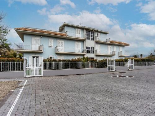 Modern Apartment in Mascali near Sea