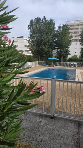 DOUKA APPART T2 WIFI CLIM PISCINE en saison - CENTRE PROCHE PLAGE-PORT - La Grande Motte