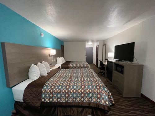Katil atau katil-katil dalam bilik di Baymont by Wyndham Bellevue - Omaha