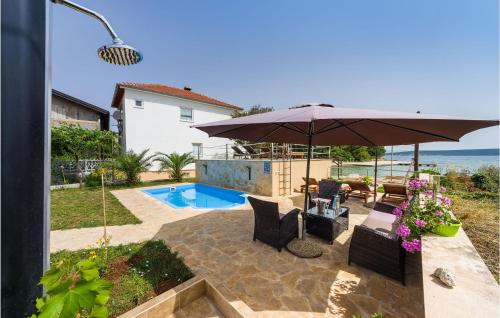 Beautiful Apartment In Zdrelac With Wifi, 2 Bedrooms And Outdoor Swimming Pool