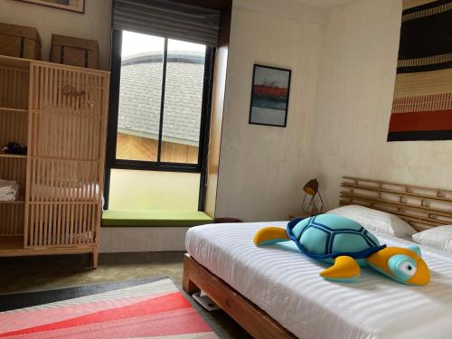 Turtle bay Eco Luxe 2 bedrooms Villa房間的床