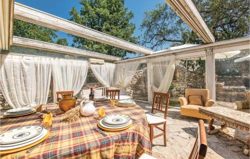 Αίθριο ή υπαίθριος χώρος στο Villa Laura