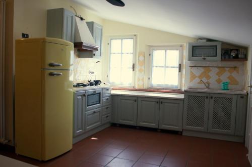 Dapur atau dapur kecil di Anthos Casa Vacanze