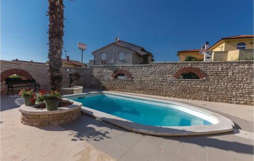 Cozy Apartment In Pula With Swimming Pool