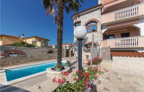 Cozy Apartment In Pula With Swimming Pool