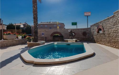 Cozy Apartment In Pula With Swimming Pool