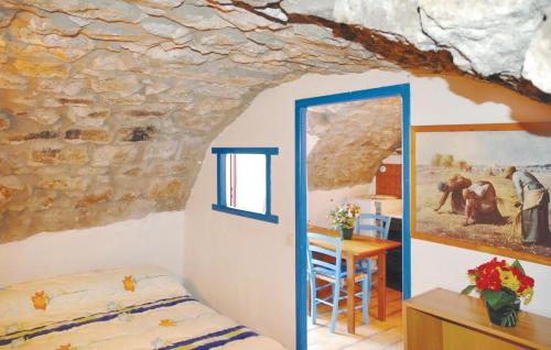 Ένα ή περισσότερα κρεβάτια σε δωμάτιο στο 1 Bedroom Nice Apartment In La Beaume
