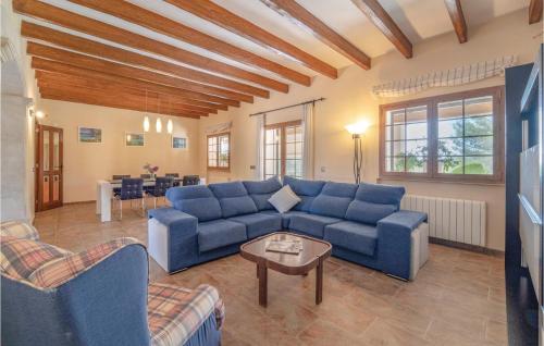 A seating area at Villa Janet