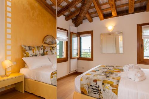2 imágenes de un dormitorio con 2 camas y una ventana en TIFFANY GOLD, en Burano