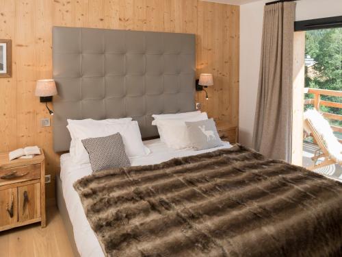 Postel nebo postele na pokoji v ubytování La Cordee 623-Luxury apartment with mountain view and SPA