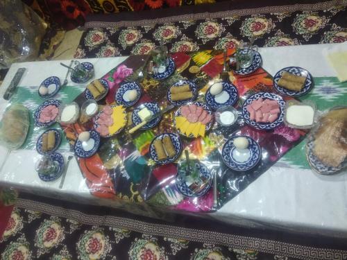 Đồ ăn tại/gần nhà khách