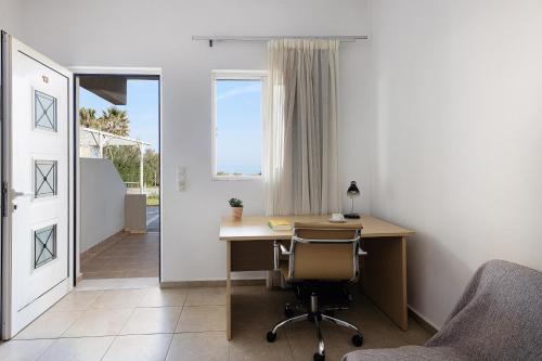 Gallery image of Yiannis Apartments in Adelianos Kampos