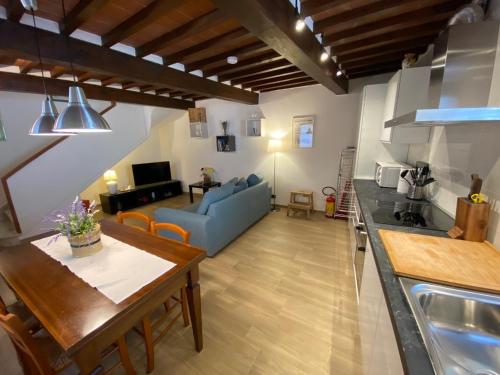 Ruang duduk di San Clemente House