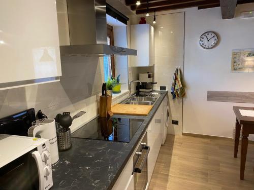 Dapur atau dapur kecil di San Clemente House