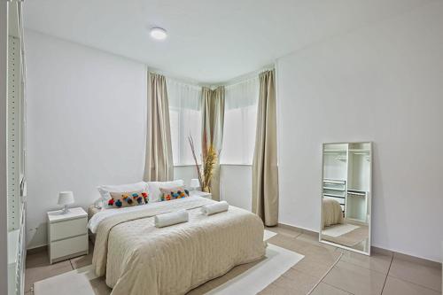 Fotografie z fotogalerie ubytování Amazing 2 Bedroom in Marina with free Parking v Dubaji
