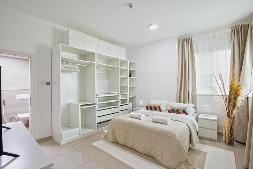 Fotografie z fotogalerie ubytování Amazing 2 Bedroom in Marina with free Parking v Dubaji