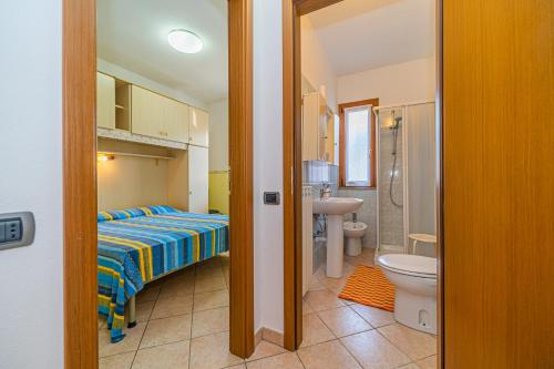 Kúpeľňa v ubytovaní Apartment in villa 2 to 3 persons with large private garden