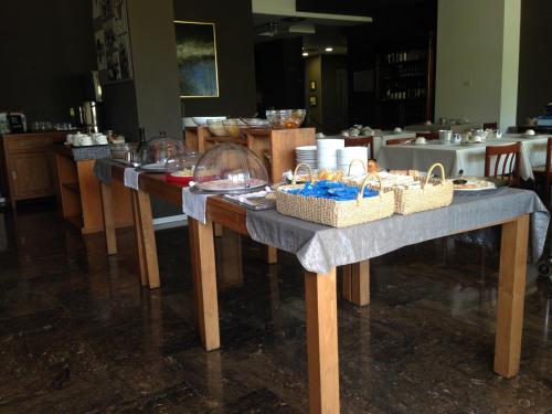 Makanan di atau berdekatan hotel