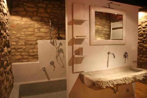 Koupelna v ubytování Villa Podere Quartarola