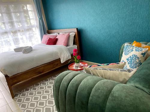 Легло или легла в стая в Elegant and cozy studio apartment in Nairobi Ruaka