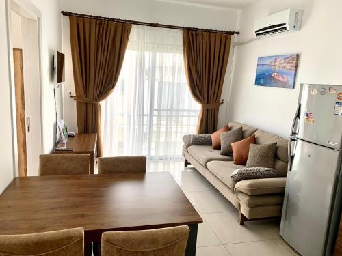 Beautiful One-Bedroom Apartment Lukomorye B6