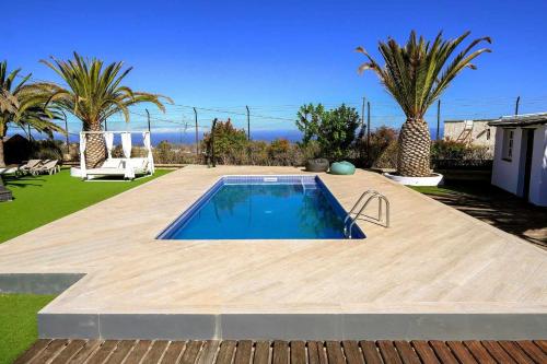 Luxury Villa Casa Blanca by Tenerife Rental and Sales