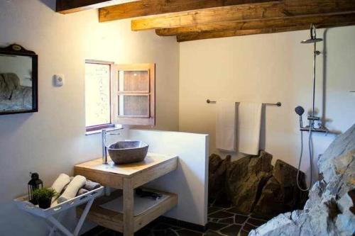 Et badeværelse på Telhados de Xisto