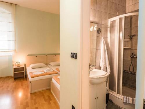 Ένα μπάνιο στο Guesthouse Aurora