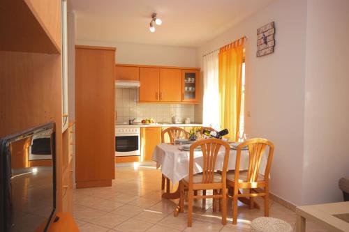 Galeriebild der Unterkunft Apartment Ely in Rabac