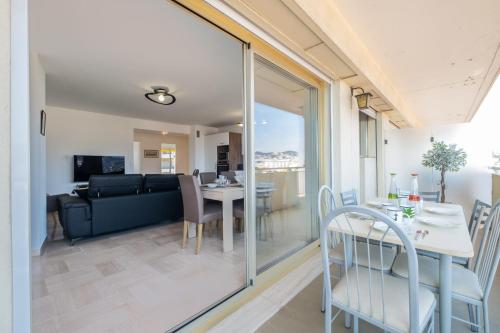 3-Br apartment near downtown Cannes Sea view parking