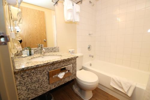 Gallery image of Stonebridge Hotel in Fort McMurray