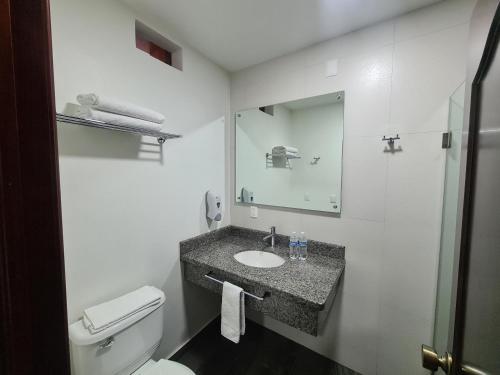 Koupelna v ubytování HOTEL FINA INN