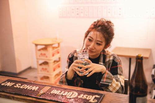 Напитки в Roots Hostel