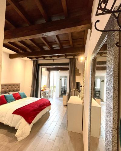 Roberto's Apartment. Firenze Piazza Santa Croce.