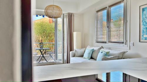 Foto dalla galleria di LA LANTERNE a Nizza