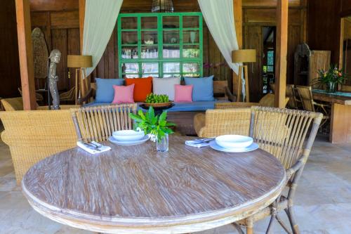 Zona de estar de Chanteak Bali - Teak House 1