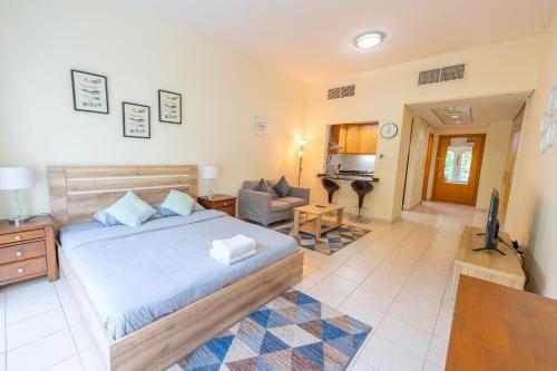 Calm Retreat Studio Apt – near Metro & Mall – MOG184 DG