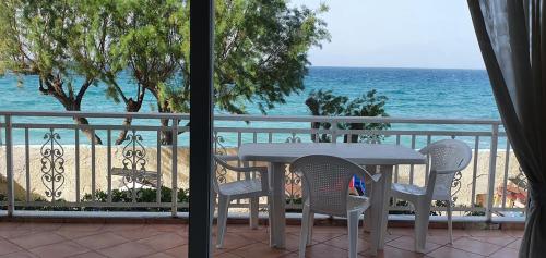 Xylokastro Beachfront Residence