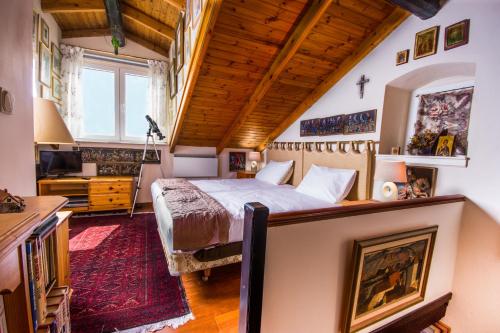 Tempat tidur dalam kamar di Iokasti House Ipsos Corfu